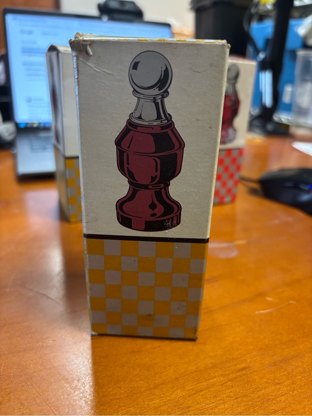 New Avon The Yellow Pawn Chess Piece 3oz Oland After Shave Fragrance